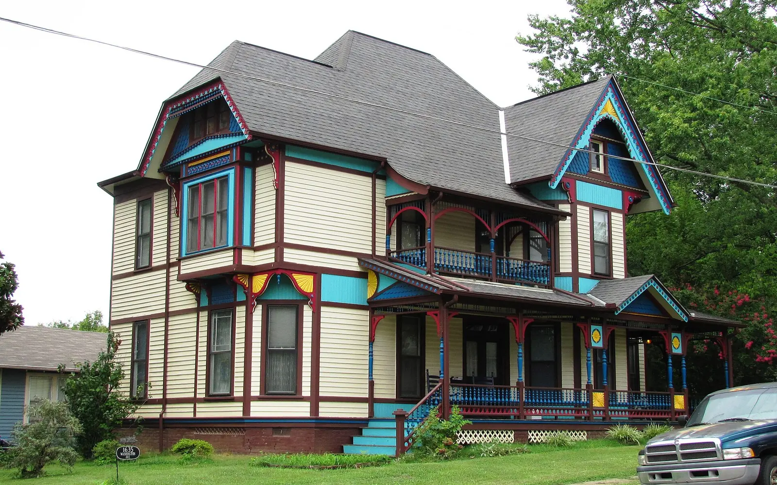 The 1889 George Barber house at 1635 Washington Ave. in Knoxville's Parkridge neighborhood, part of the Park City Historic District.