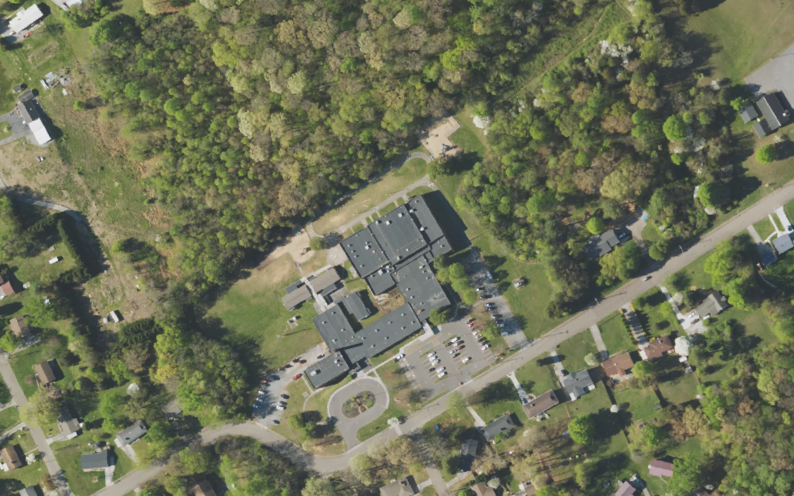 Aerial view of the area around Spring Hill Elementary School on Mildred Drive, Knoxville, from the 2023 National Agriculture Imagery Program survey